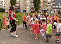 В Грязях прошли детские праздники благотворительного фонда «Милосердие»