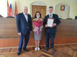 Грязинская многодетная семья награждена областной премией